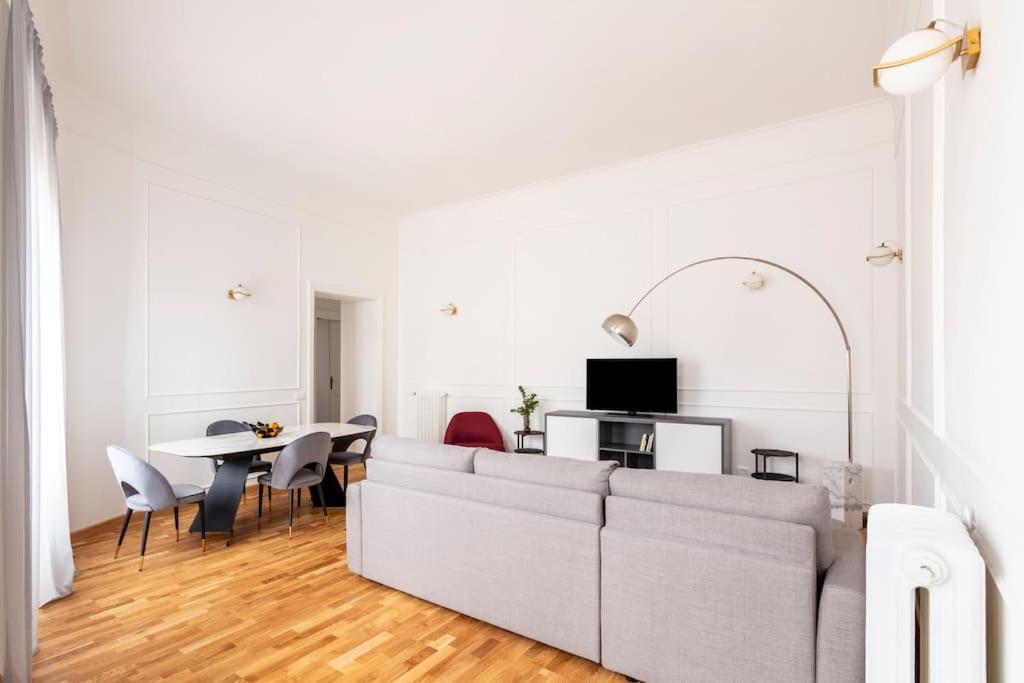 Sjr Luxury Apartment Trevi Fountain Рим Экстерьер фото